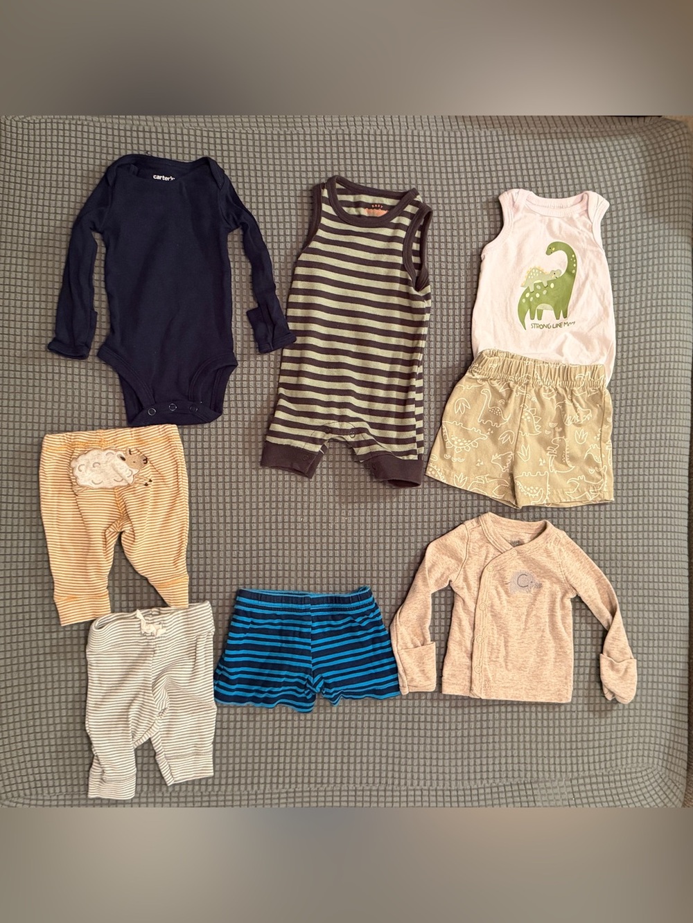 8 Piece Newborn Bundle - Misc Items